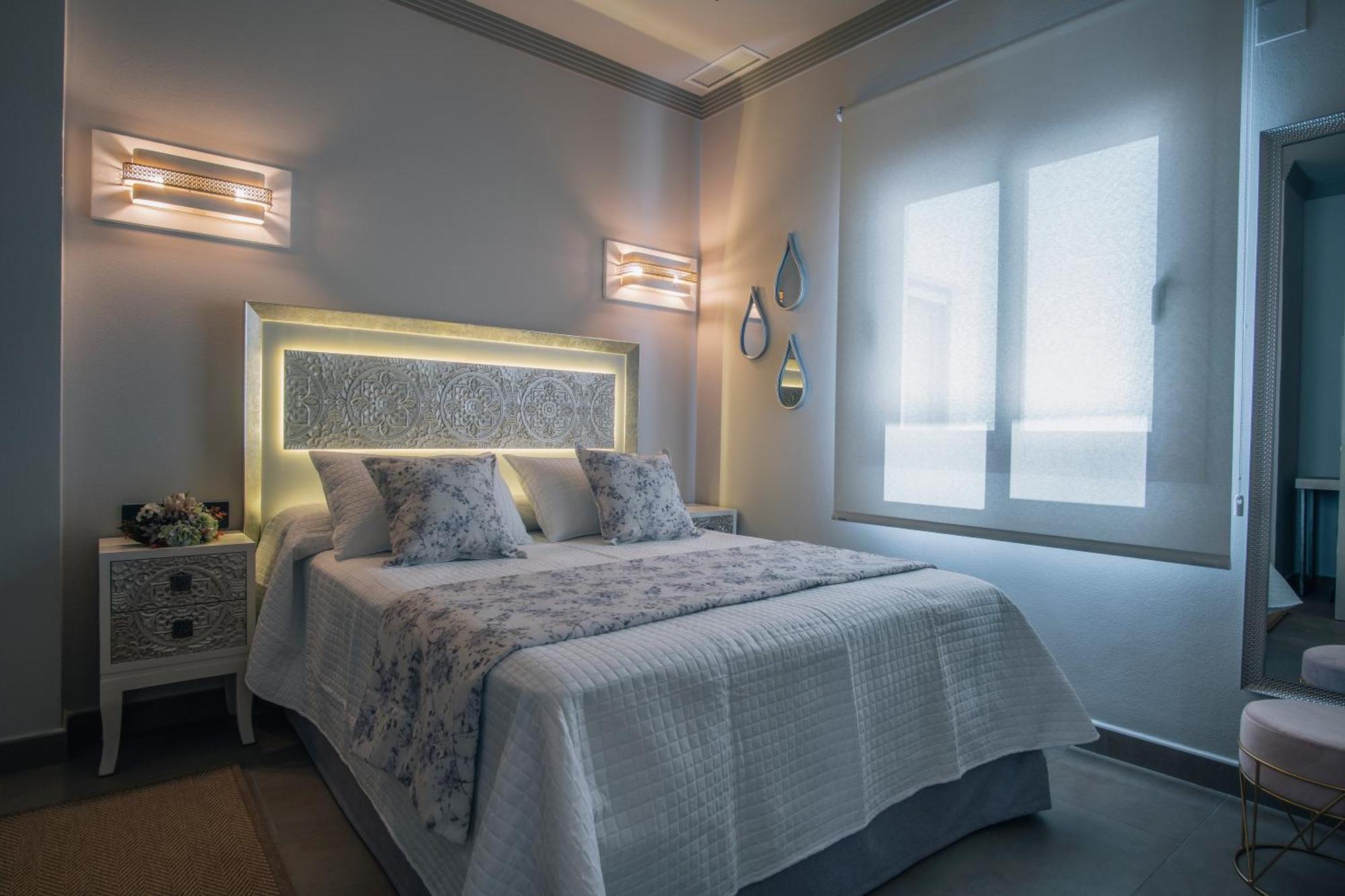 Apartamentos Turisticos La Bailla 로타 외부 사진